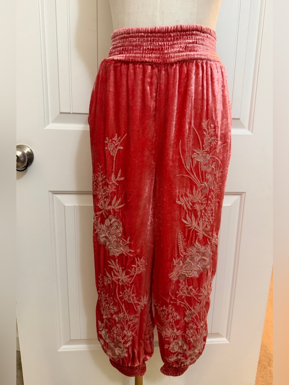 Anthropologie Coral-Red Velvet Embroidered Harem Joggers Pants Sz Medium